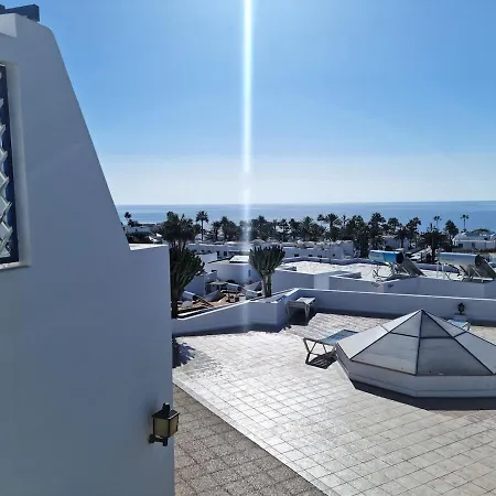 Sami Vista Al Mar Y Piscina Lejlighed